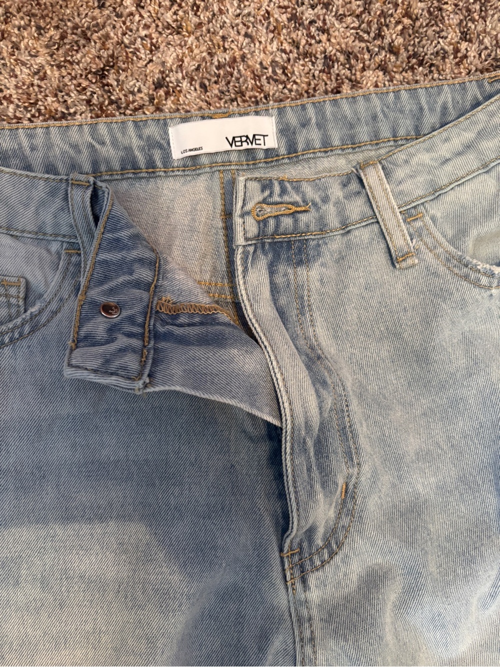 Vervet Light Wash Women's Jeans - Picture 3 of 3